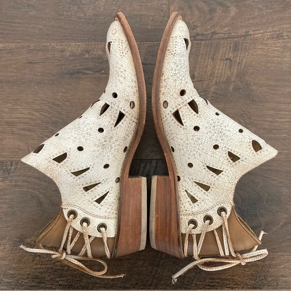 Musse & Cloud Cream Ankle Boots - Picture 3 of 9